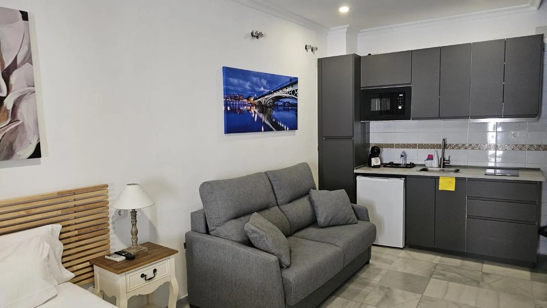 Apartamentos Los Angeles Sevilla