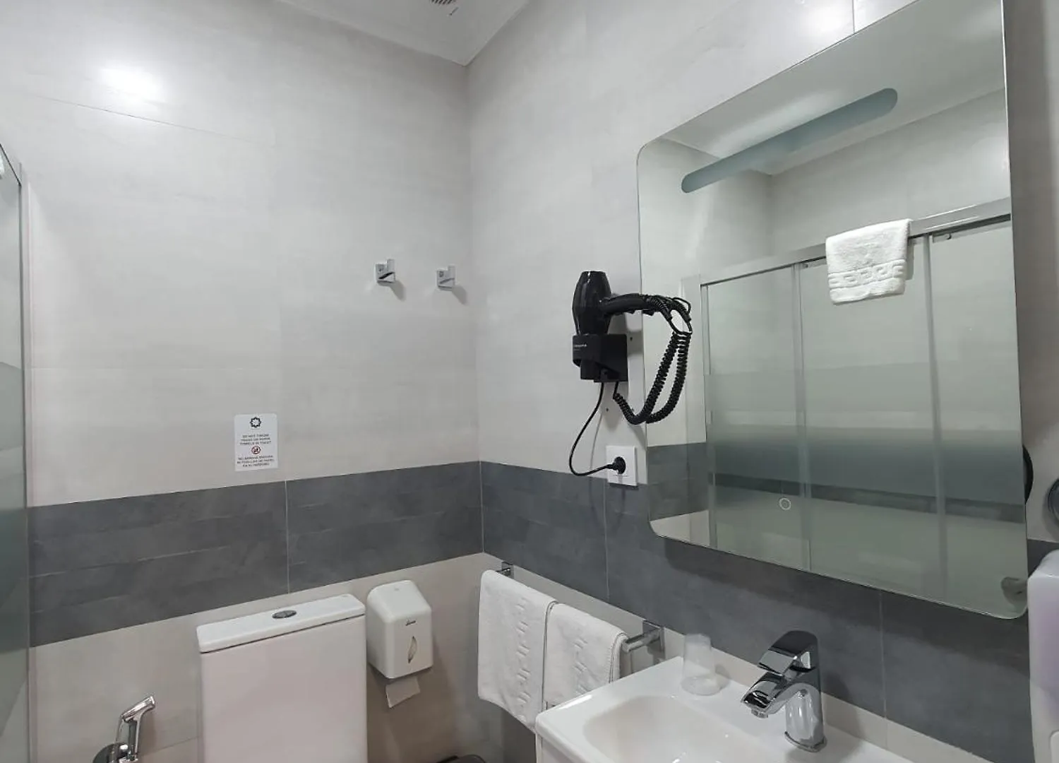Apartamentos Los Angeles Sevilla 0*,